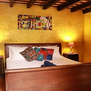 https://casa-quetzalli-centro-histrico-antigua.guatemalaantiguahotels.com